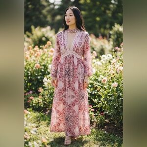 Coco +‎ Jaimeson Pink Paisley Maxi Dress crochet detail V cleavage high collar S